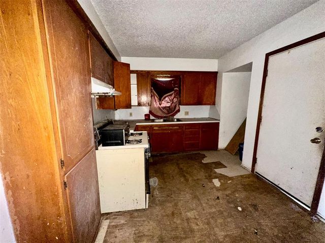 214 E Highland, Tecumseh, OK 74873