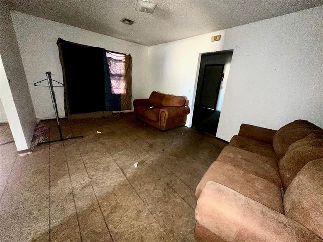 214 E Highland, Tecumseh, OK 74873