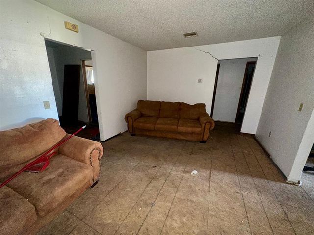 214 E Highland, Tecumseh, OK 74873