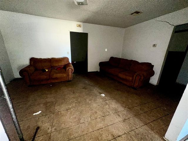 214 E Highland, Tecumseh, OK 74873