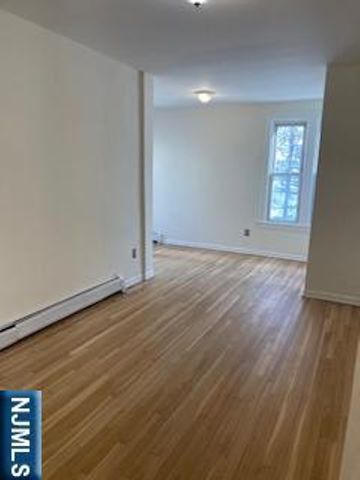 1518 River Road 3, Edgewater, NJ 07020