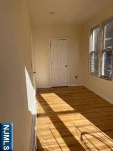 1518 River Road 3, Edgewater, NJ 07020