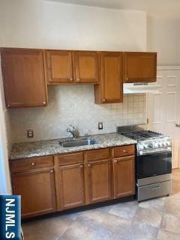 1518 River Road 3, Edgewater, NJ 07020