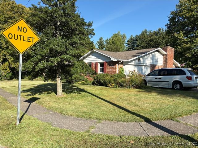 300 Hillcrest Dr, Madison, IN 47250
