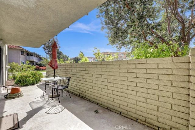 2327 Via Mariposa West West A, Laguna Woods, CA 92637
