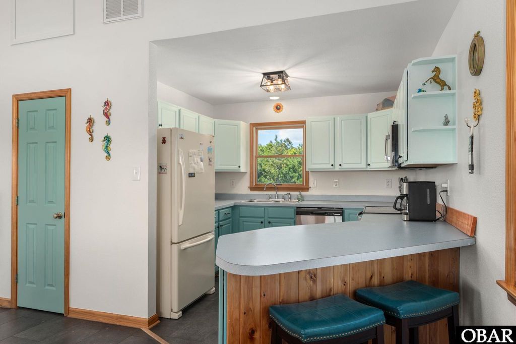 Image 10 of property listing at 2324 Ocean Sands Road Lot# 1, Corolla, NC 27927