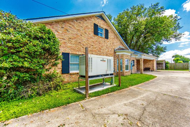 1917 St Mary St, Thibodaux, LA 70301