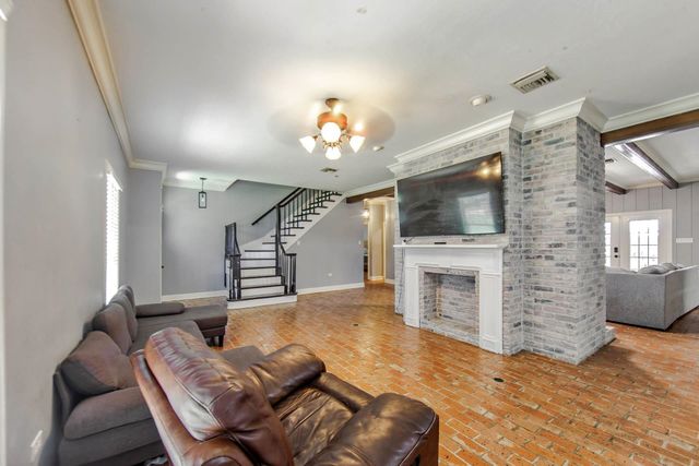 1917 St Mary St, Thibodaux, LA 70301