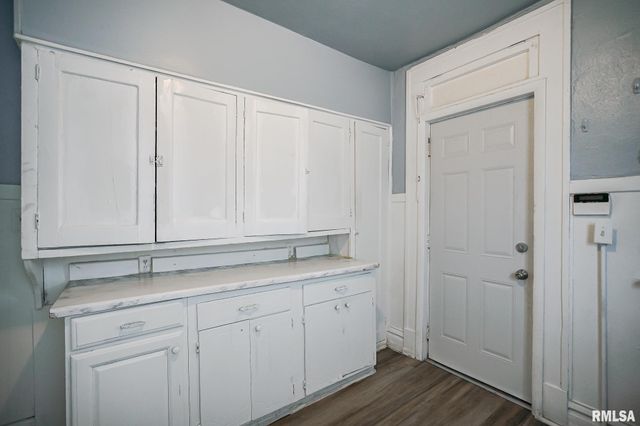 1820 W BRADLEY Avenue, Peoria, IL 61606