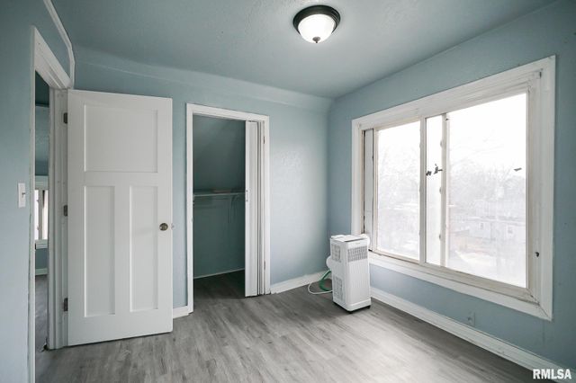 1820 W BRADLEY Avenue, Peoria, IL 61606