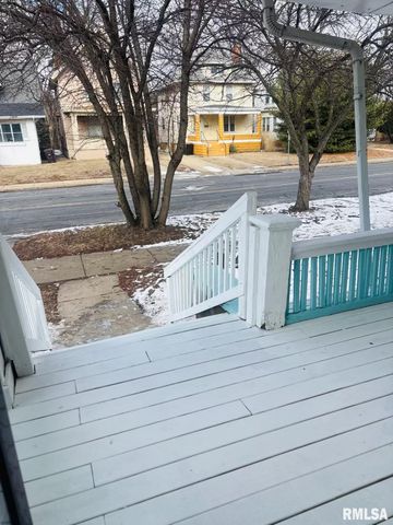 1820 W BRADLEY Avenue, Peoria, IL 61606