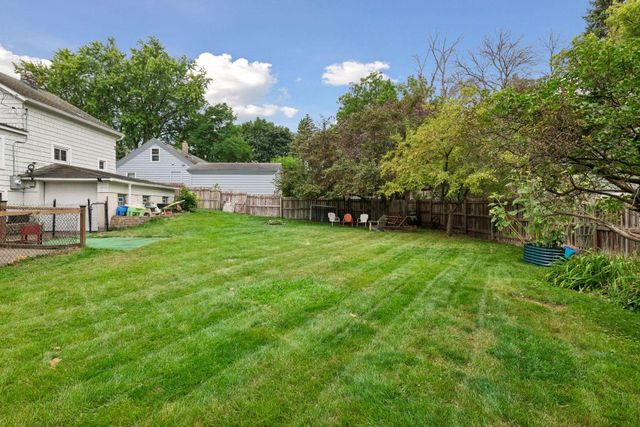 7706 Erie Avenue, Chanhassen, MN 55317