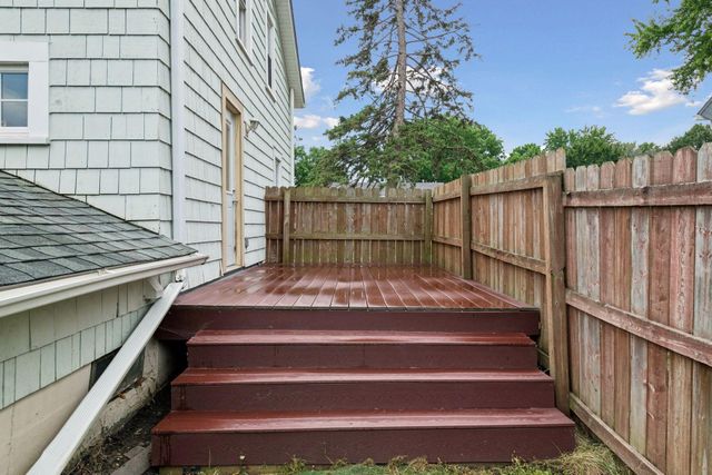 7706 Erie Avenue, Chanhassen, MN 55317