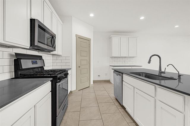 29511 Krus Hill Ln, Katy, TX 77494