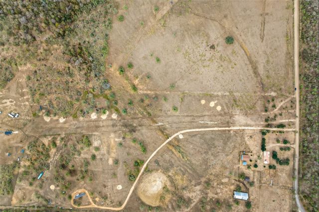 1152 County Road 447, Waelder, TX 78959