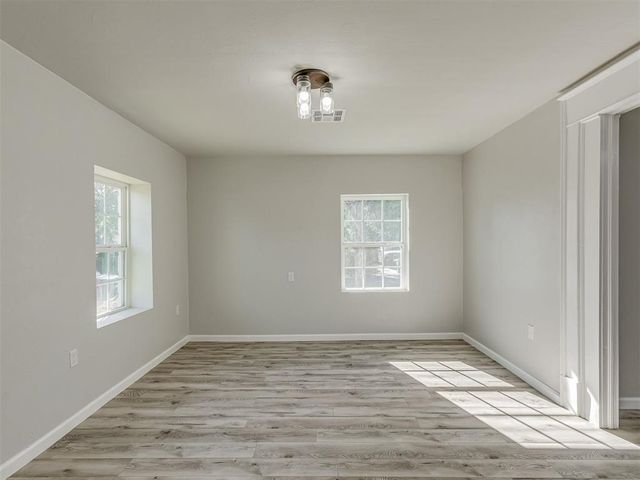 1209 E Oak Street, El Reno, OK 73036