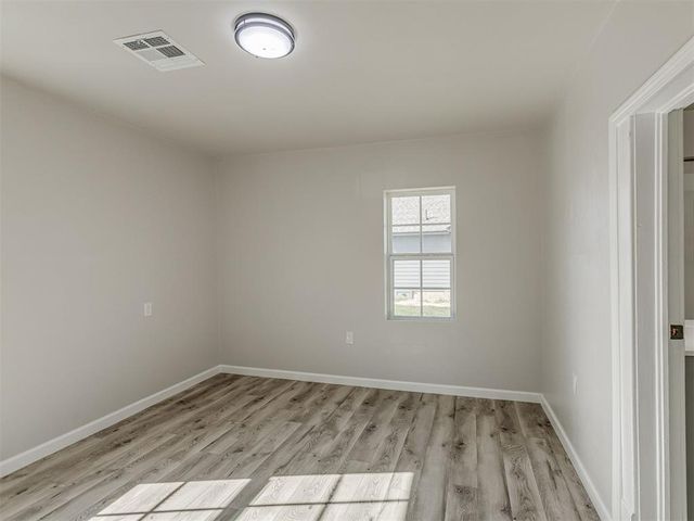 1209 E Oak Street, El Reno, OK 73036