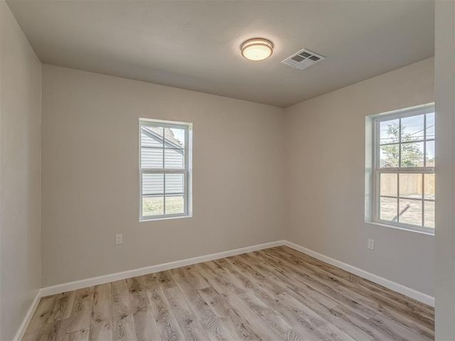 1209 E Oak Street, El Reno, OK 73036