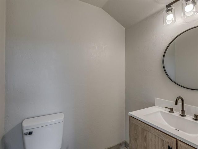 1209 E Oak Street, El Reno, OK 73036