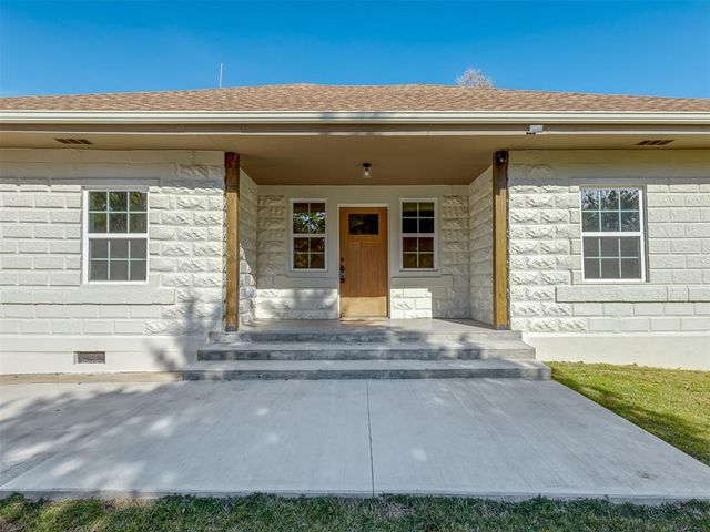 1209 E Oak Street, El Reno, OK 73036