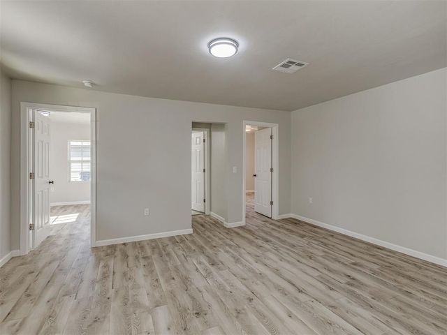 1209 E Oak Street, El Reno, OK 73036