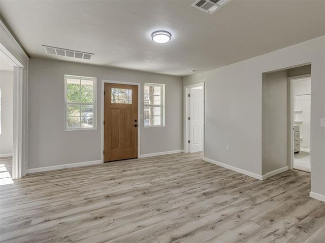 1209 E Oak Street, El Reno, OK 73036