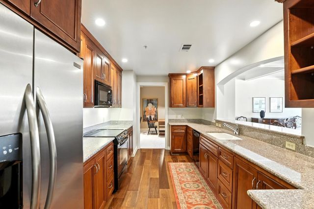 10 CRYSTAL SPRINGS Road 1310, San Mateo, CA 94402