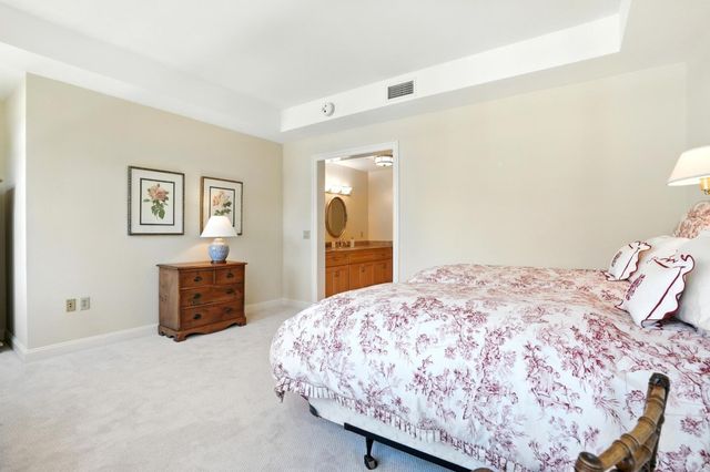 10 CRYSTAL SPRINGS Road 1310, San Mateo, CA 94402