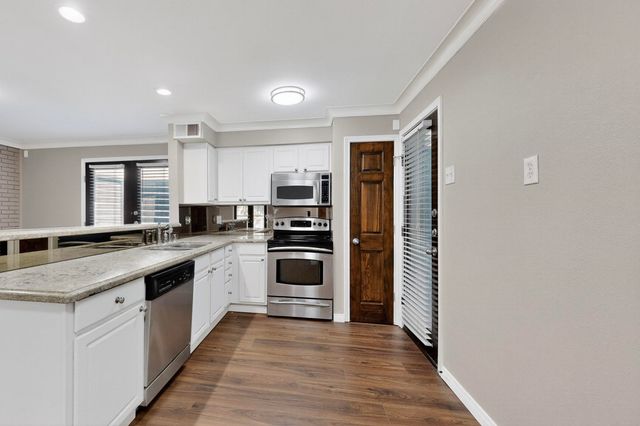 10109 Regal Park Lane 117, Dallas, TX 75230