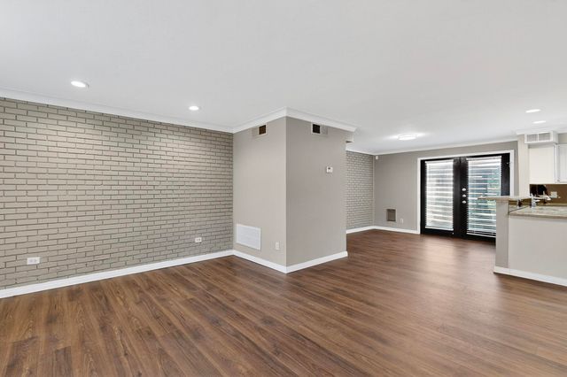 10109 Regal Park Lane 117, Dallas, TX 75230