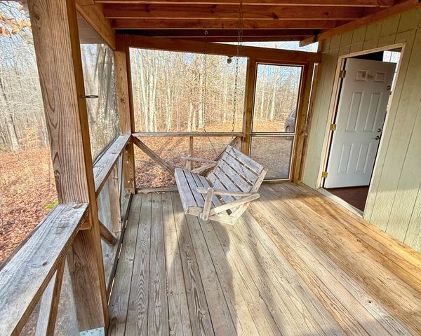 353 Red Bud Ln, Hilham, TN 38568