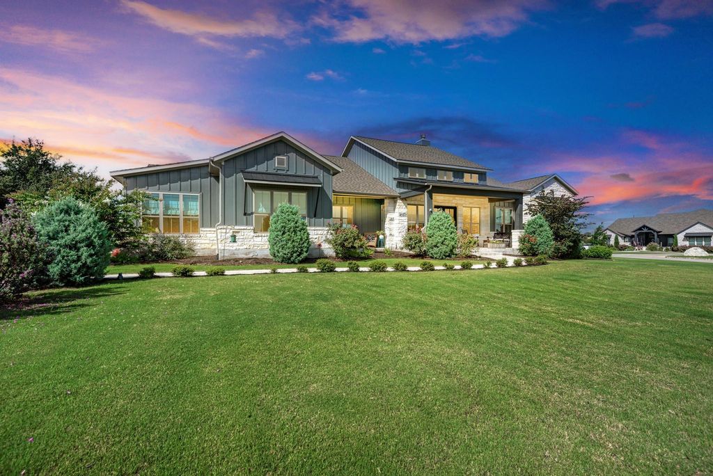 477 Bold Sundown, Liberty Hill, TX 78642