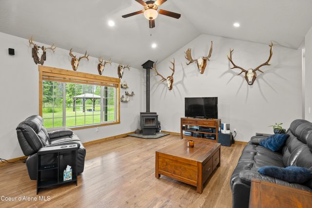 8436 E Snowy LN, Athol, ID 83801