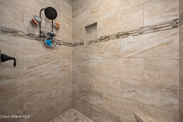 8436 E Snowy LN, Athol, ID 83801