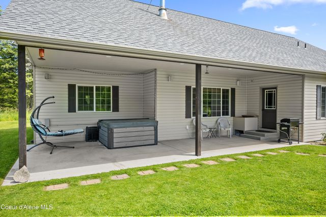 8436 E Snowy LN, Athol, ID 83801