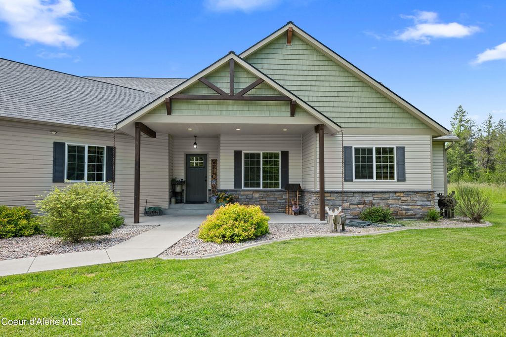 8436 E Snowy LN, Athol, ID 83801