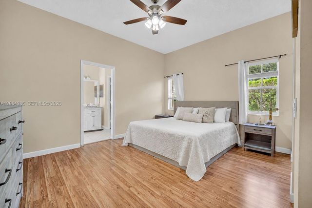 885 Tanglewood Circle 885, Weston, FL 33327