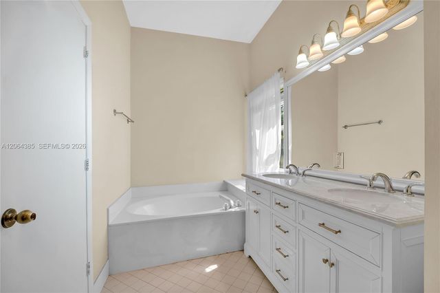 885 Tanglewood Circle 885, Weston, FL 33327