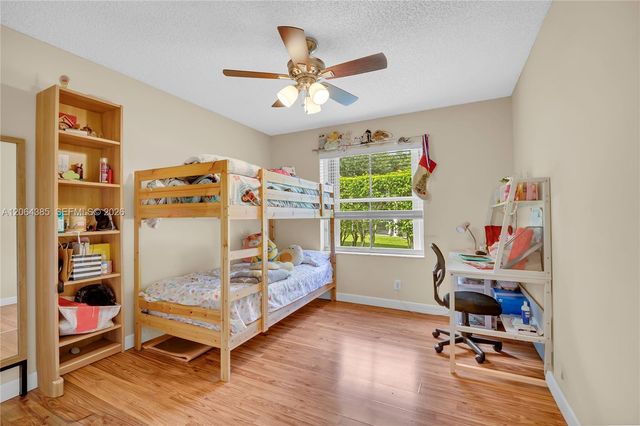 885 Tanglewood Circle 885, Weston, FL 33327