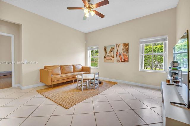 885 Tanglewood Circle 885, Weston, FL 33327