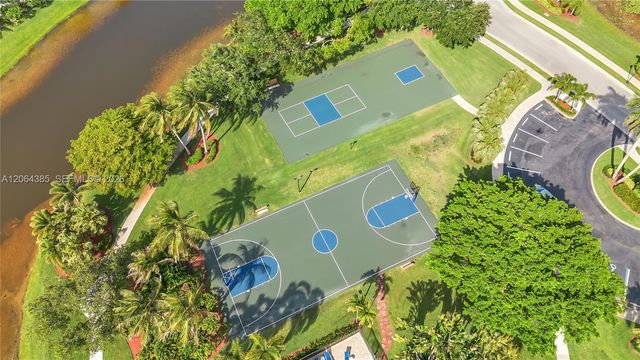885 Tanglewood Circle 885, Weston, FL 33327