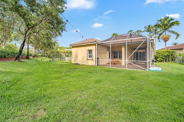 885 Tanglewood Circle 885, Weston, FL 33327