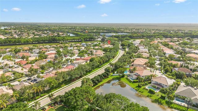 885 Tanglewood Circle 885, Weston, FL 33327
