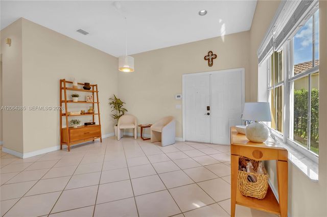 885 Tanglewood Circle 885, Weston, FL 33327