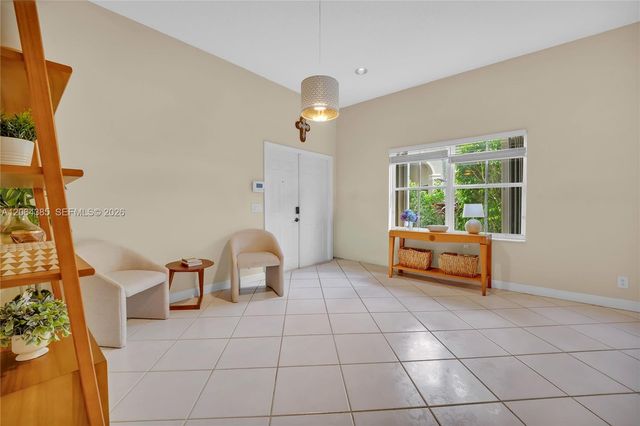 885 Tanglewood Circle 885, Weston, FL 33327