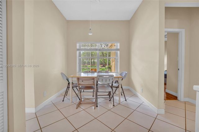 885 Tanglewood Circle 885, Weston, FL 33327