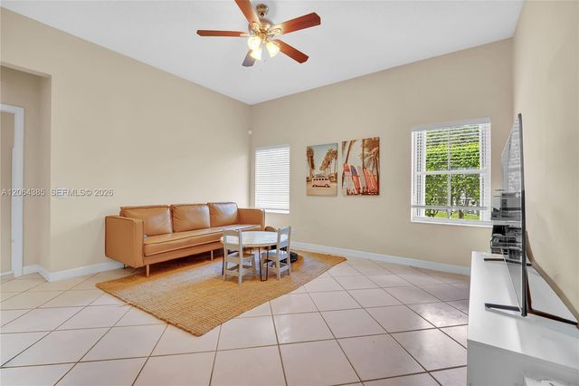 885 Tanglewood Circle 885, Weston, FL 33327