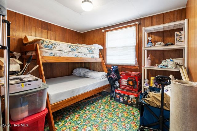 484 Little Kinston Road, Surf City, NC 28445