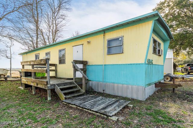 484 Little Kinston Road, Surf City, NC 28445