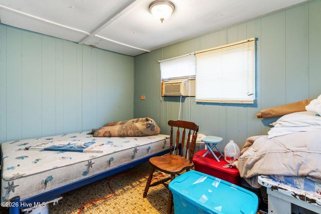 484 Little Kinston Road, Surf City, NC 28445